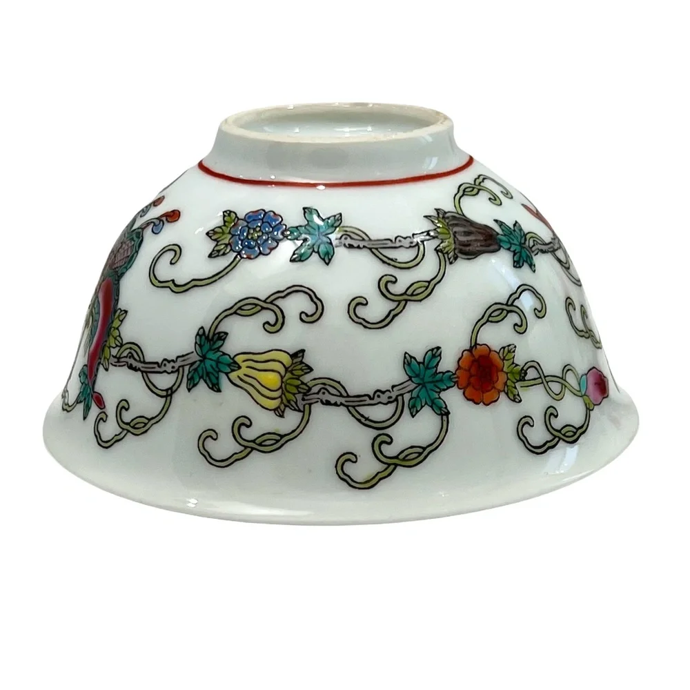 VINTAGE 1960s PORCELAIN CHINESE RICE BOWL WITH FLOWERS AND BUTTERFLIES